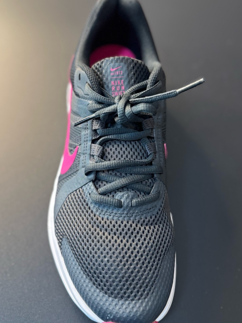 Nike Women's Dark Gray and Pink Motion Running Shoes Size 11 - Picture 7 of 12